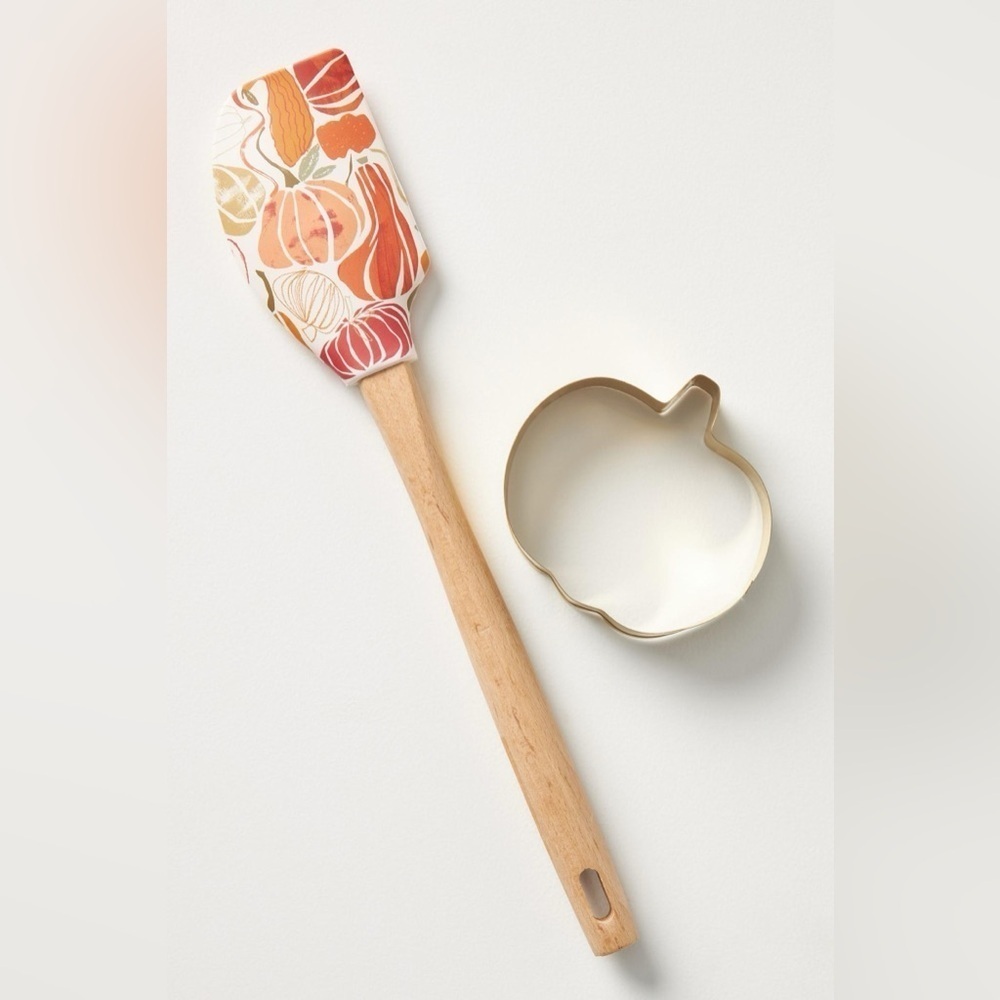 Anthropologie Pumpkin Spatula and Cookie Cutter Set